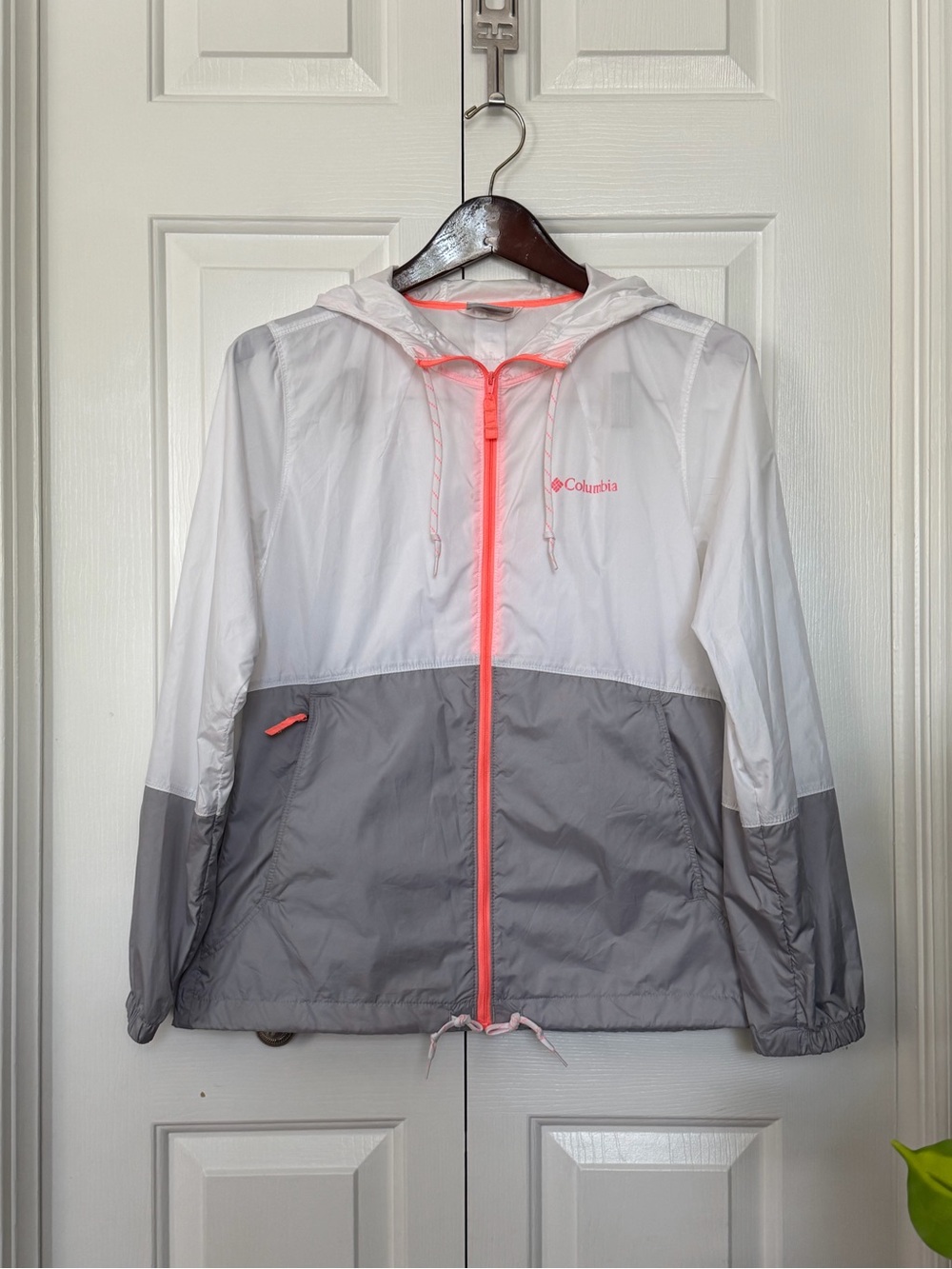 Columbia Women's White, Gray & Pink Lightweight Hooded Windbreaker